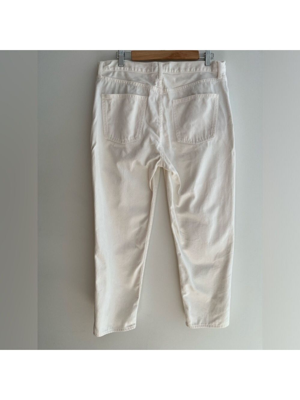 UNIQLO Relaxed Fit Tapered Mid Rise Cropped Five Pocket White Jeans 100% Cotton